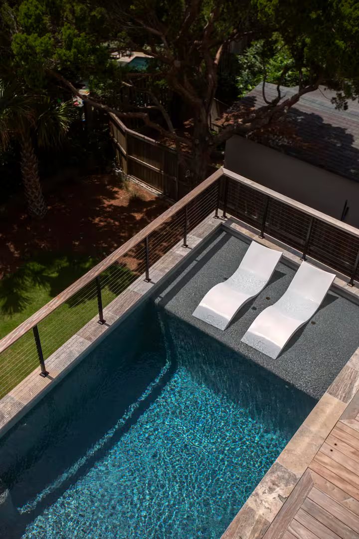 Deck/Pool